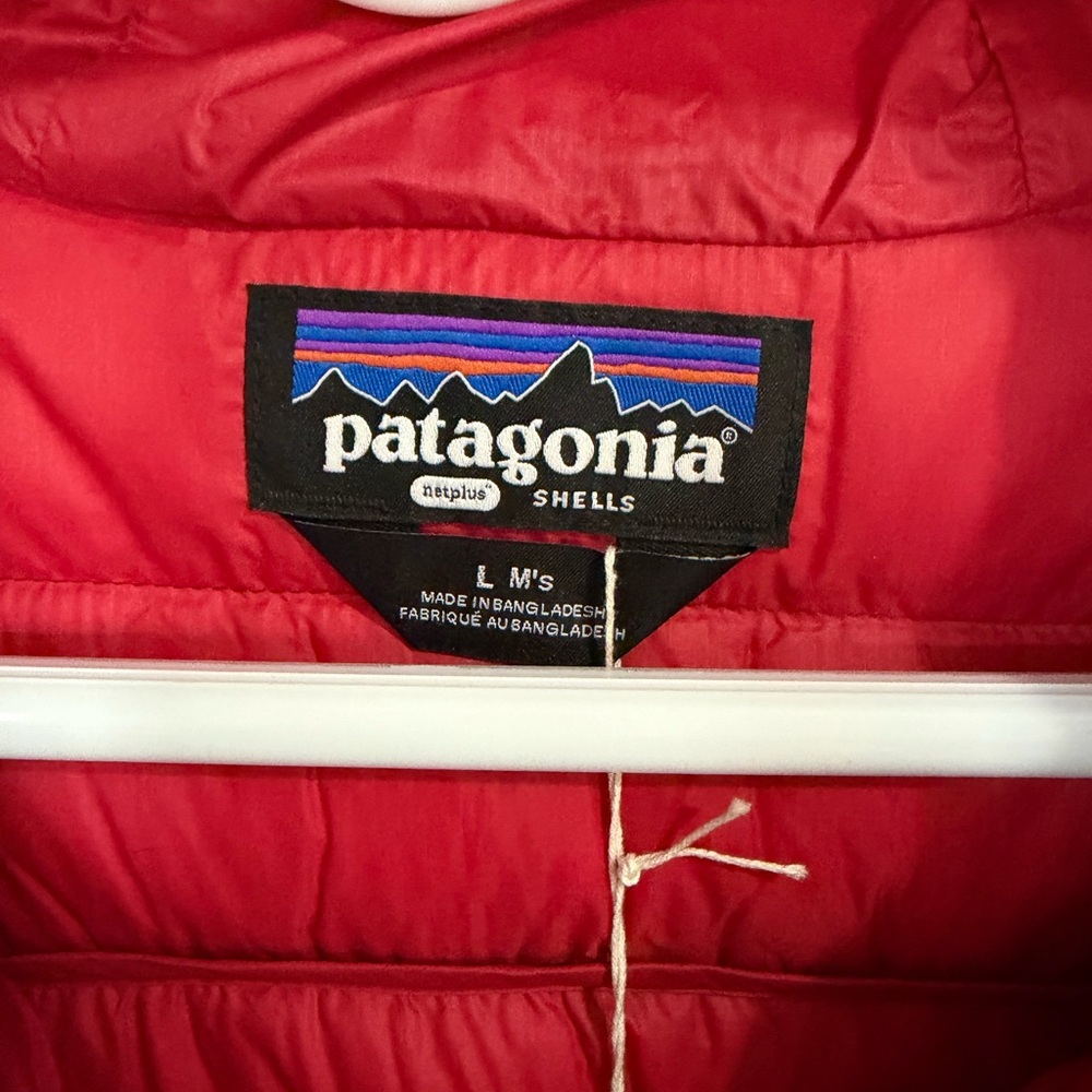 Patagonia Men’s Down Sweater Hoody Carmine Red Size Large NWT - Picture 3 of 11